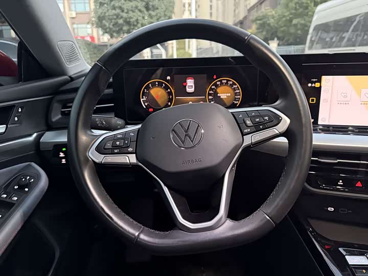 Фото 9 - Volkswagen Lamando L