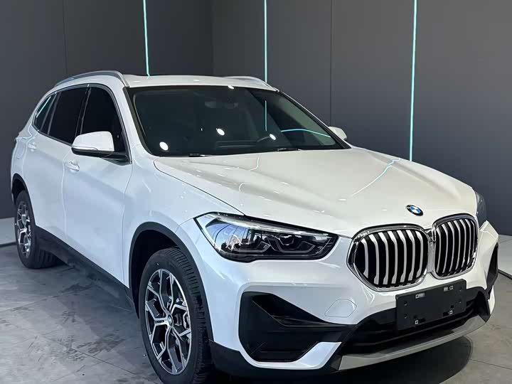 Фото 3 - BMW X1