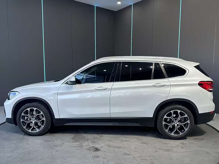 Фото 4 - BMW X1