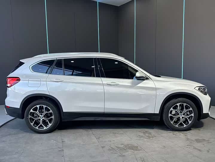 Фото 5 - BMW X1