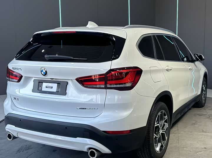 Фото 6 - BMW X1