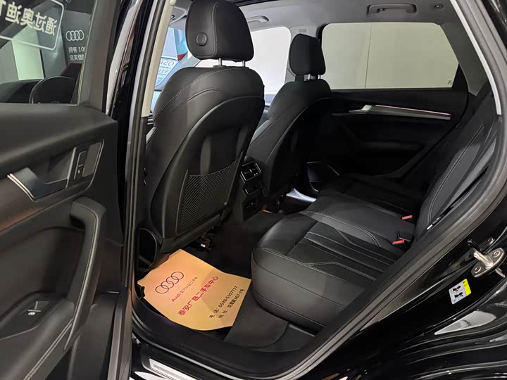 Фото 6 - Audi Q5L