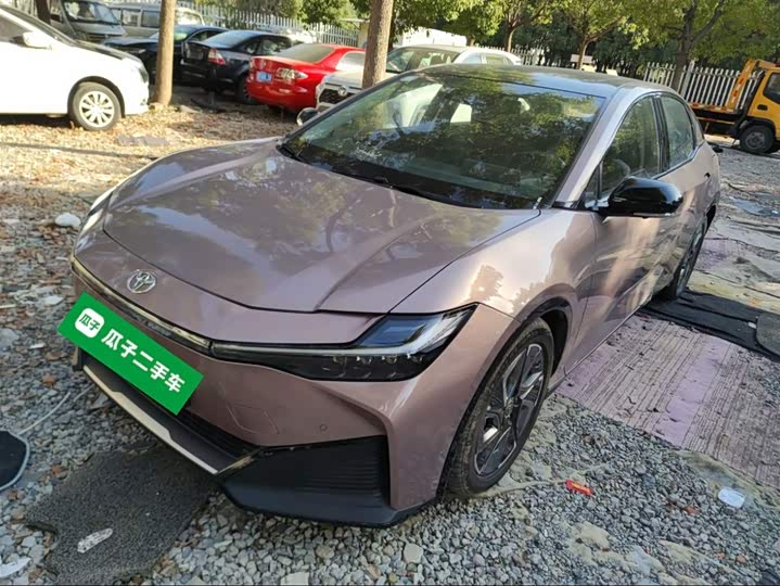 Фото 2 - Toyota bZ3