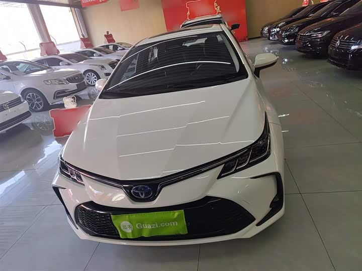 Фото 3 - Toyota Corolla