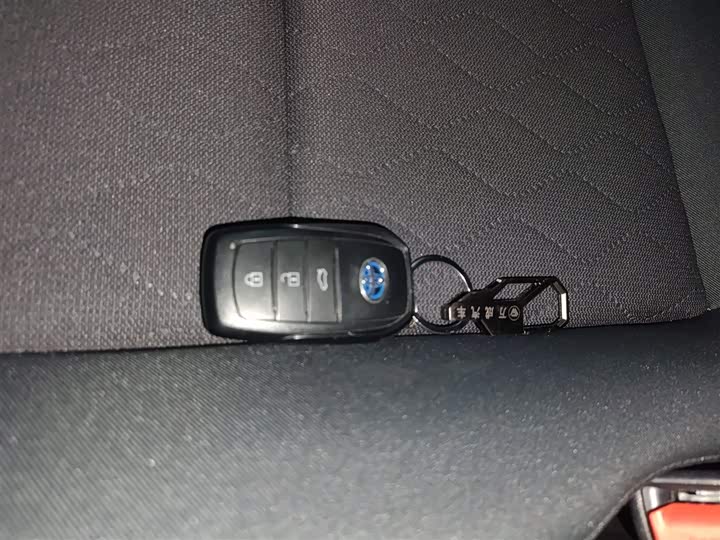 Фото 9 - Toyota Corolla