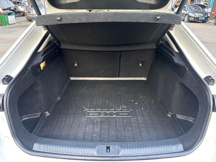 Фото 9 - Bestune B70