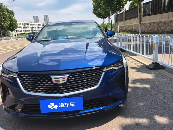 Фото 2 - Cadillac CT4