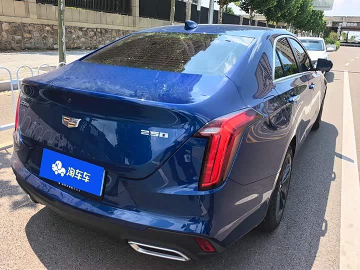 Фото 3 - Cadillac CT4