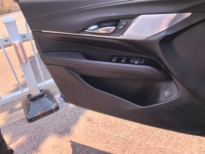 Фото 7 - Cadillac CT4