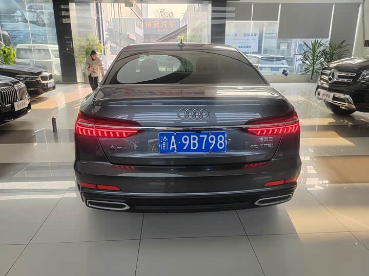 Фото 5 - Audi A6L