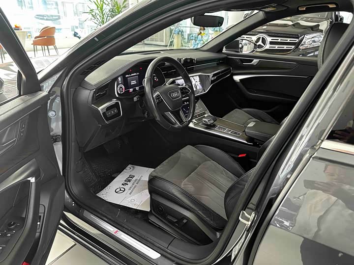 Фото 9 - Audi A6L