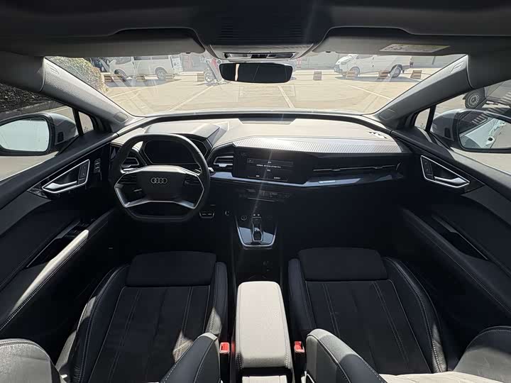 Фото 8 - Audi Q4 e-tron