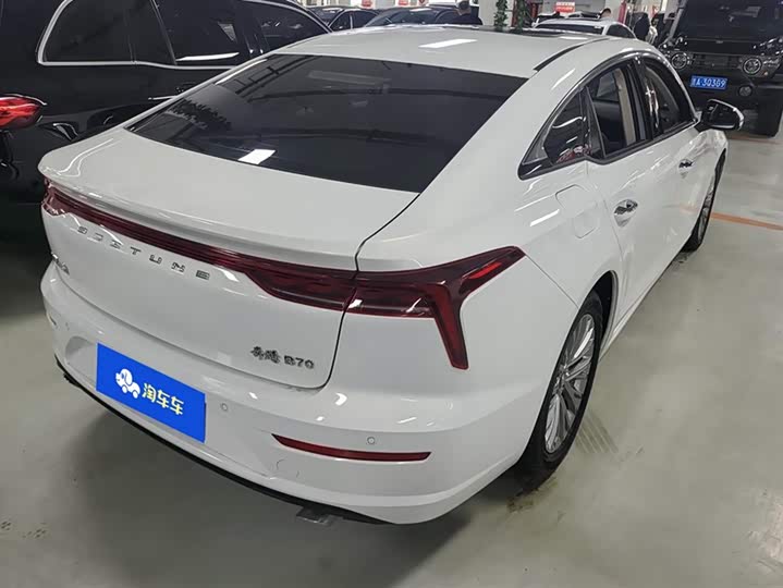 Фото 3 - Bestune B70