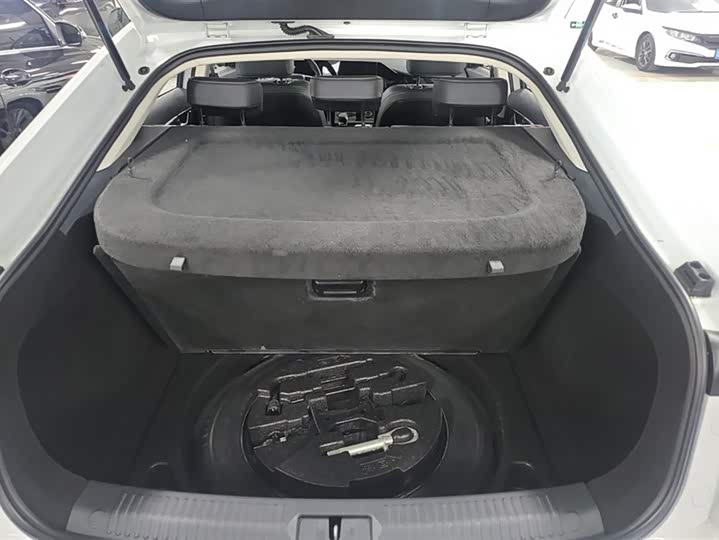 Фото 4 - Bestune B70