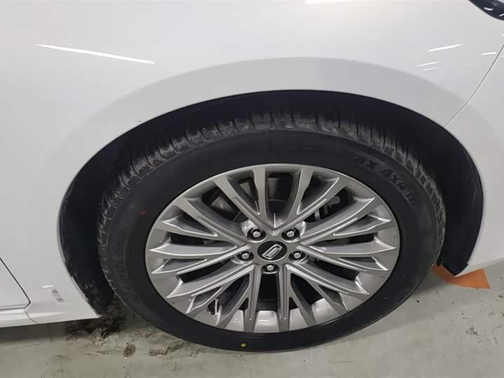 Фото 6 - Bestune B70