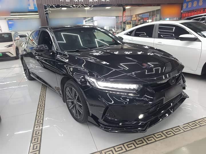 Фото 4 - Honda Inspire