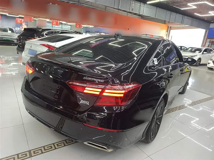 Фото 7 - Honda Inspire