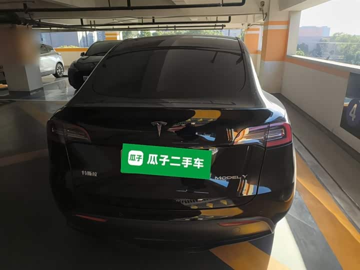 Фото 6 - Tesla Model Y