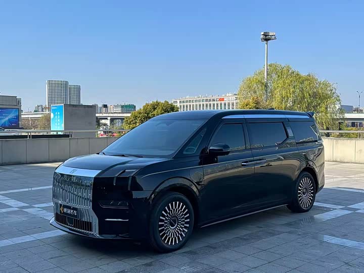 Фото 1 - Zeekr 009