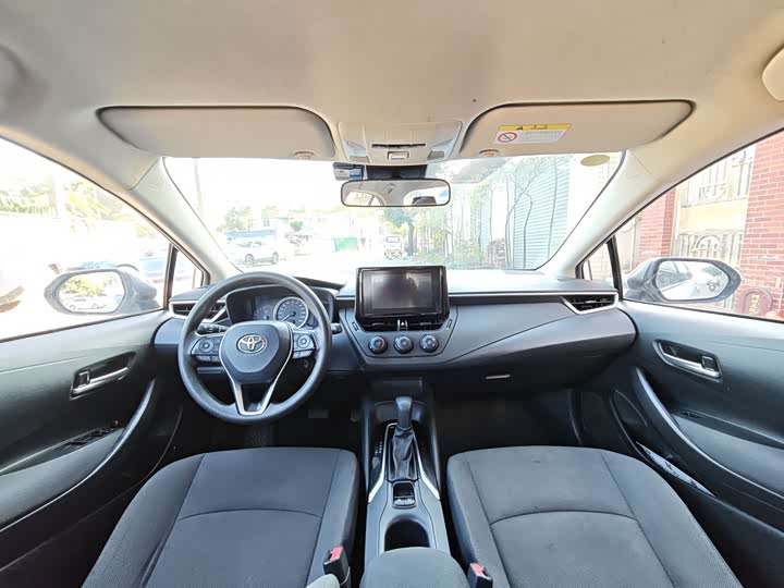 Фото 5 - Toyota Corolla