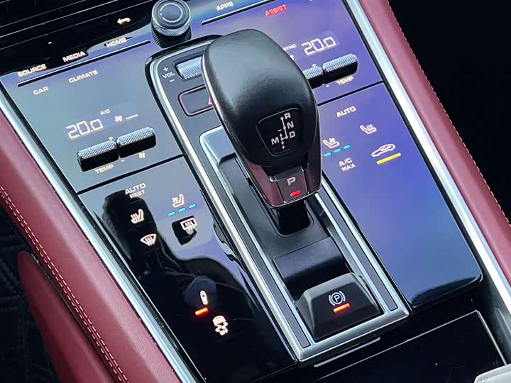 Фото 9 - Porsche Panamera