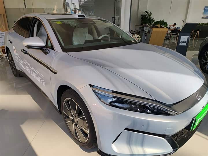 Фото 4 - BYD Han L