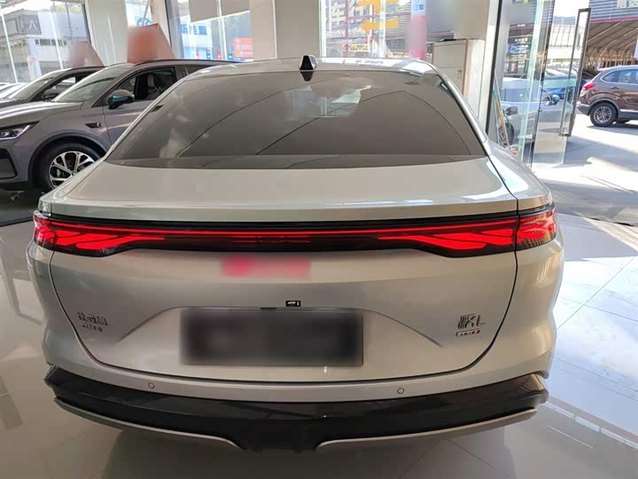 Фото 6 - BYD Han L