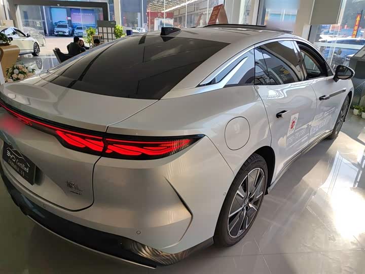 Фото 7 - BYD Han L