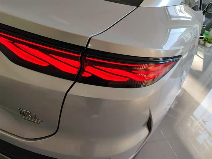 Фото 8 - BYD Han L