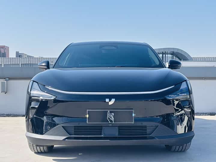 Фото 2 - Geely Jiyue 01