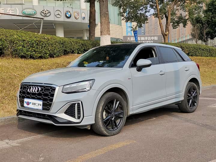 Фото 1 - Audi Q2L