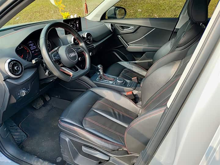 Фото 7 - Audi Q2L