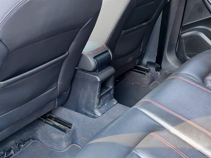 Фото 9 - Audi Q2L