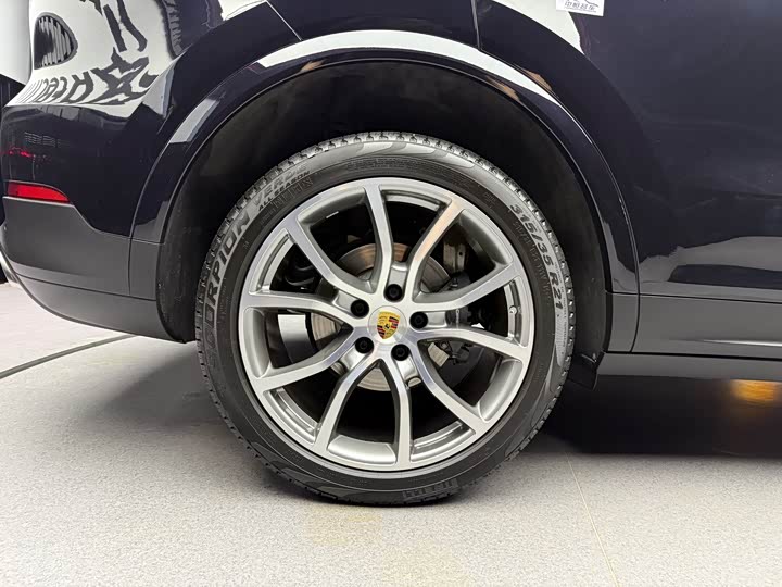 Фото 8 - Porsche Cayenne