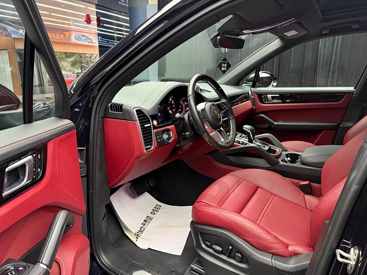 Фото 9 - Porsche Cayenne