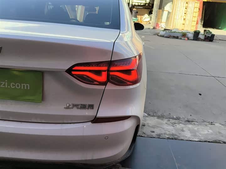 Фото 8 - Chevrolet Monza