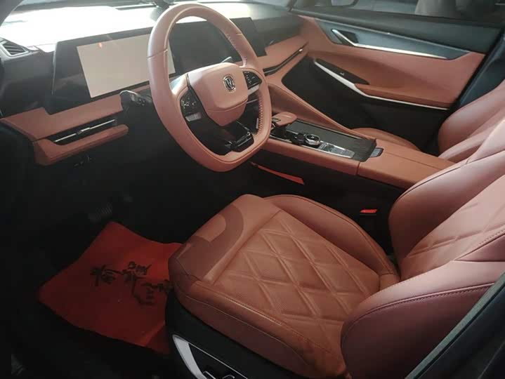 Фото 9 - Changan CS75 Plus