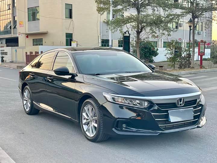 Фото 3 - Honda Accord