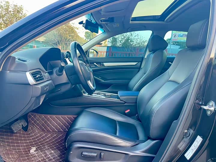 Фото 5 - Honda Accord