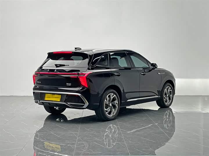 Фото 6 - Hongqi HS3 Hybrid