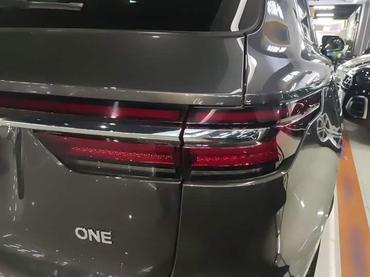 Фото 7 - LiXiang One