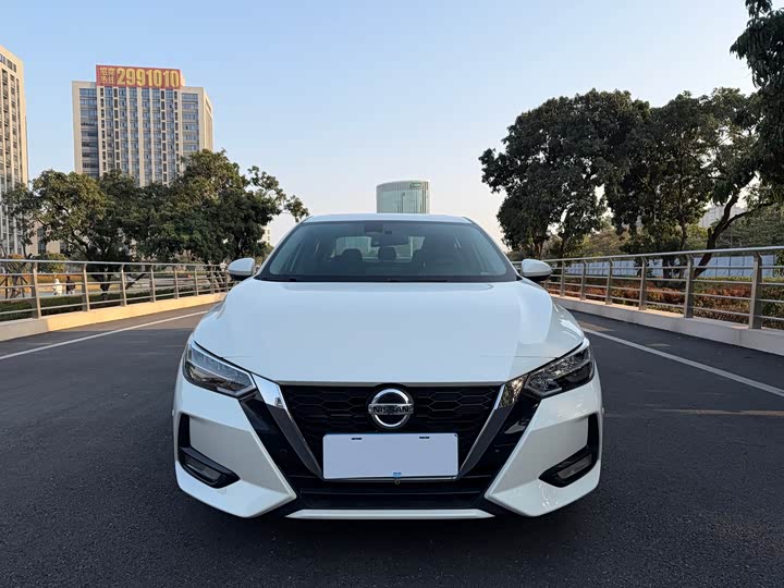 Фото 2 - Nissan Sylphy