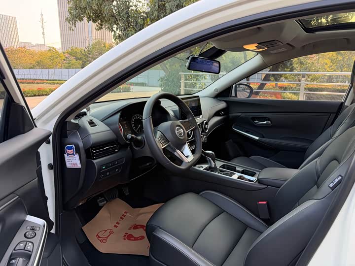 Фото 4 - Nissan Sylphy