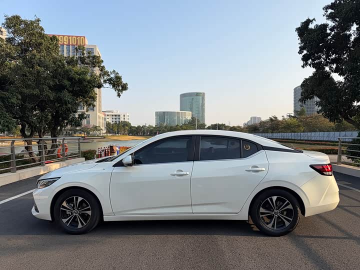 Фото 5 - Nissan Sylphy