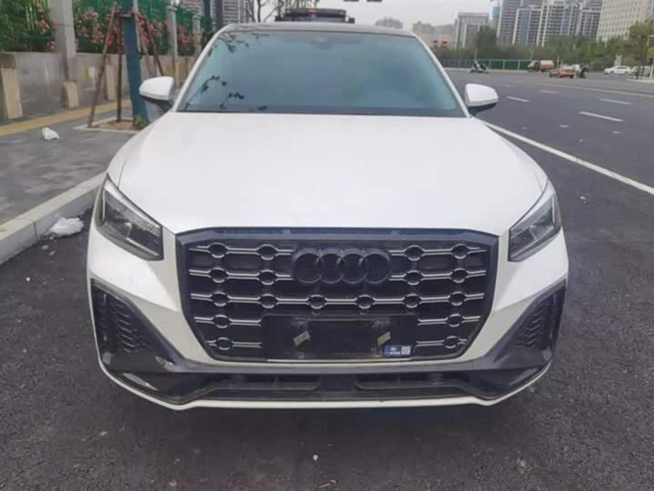 Фото 2 - Audi Q2L