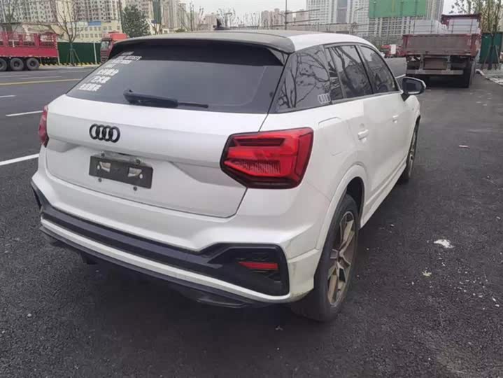 Фото 3 - Audi Q2L