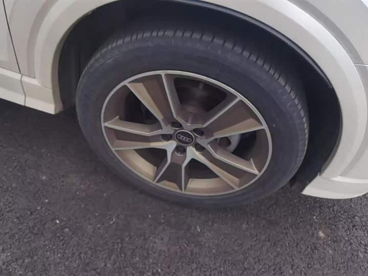 Фото 6 - Audi Q2L