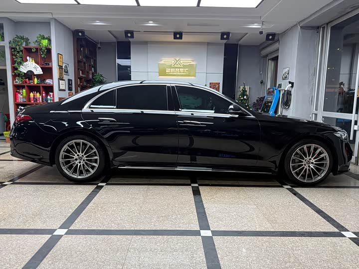 Фото 4 - Mercedes-Benz S-Class