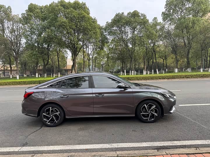 Фото 4 - MG Motor 5