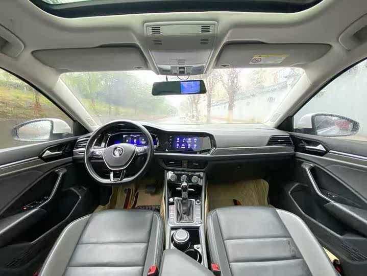 Фото 4 - Volkswagen Sagitar L